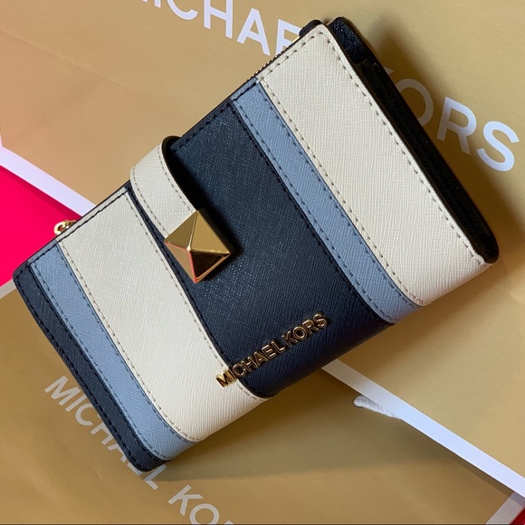 Michael Kors Large Karla Navy Leather Wallet - Picture 7 of 8